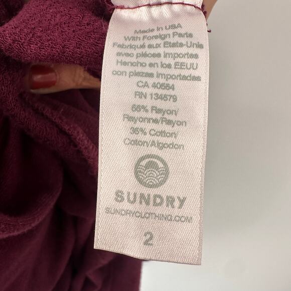 SUNDRY Evereve Varsity Star  Pullover Crewneck Sweatshirt in Burgundy // M - Picture 9 of 9